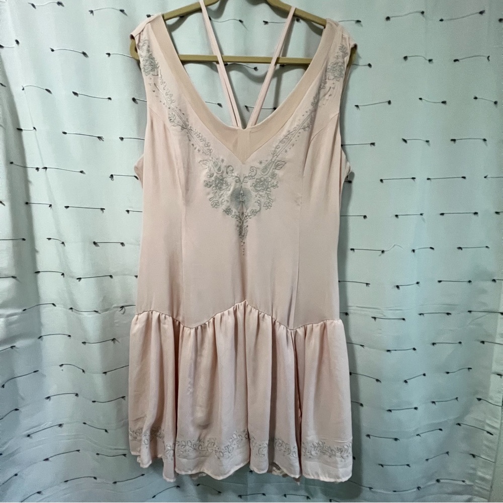 Fantastic Beasts Hot Topic pink Queenie drop waist dress size 2X
